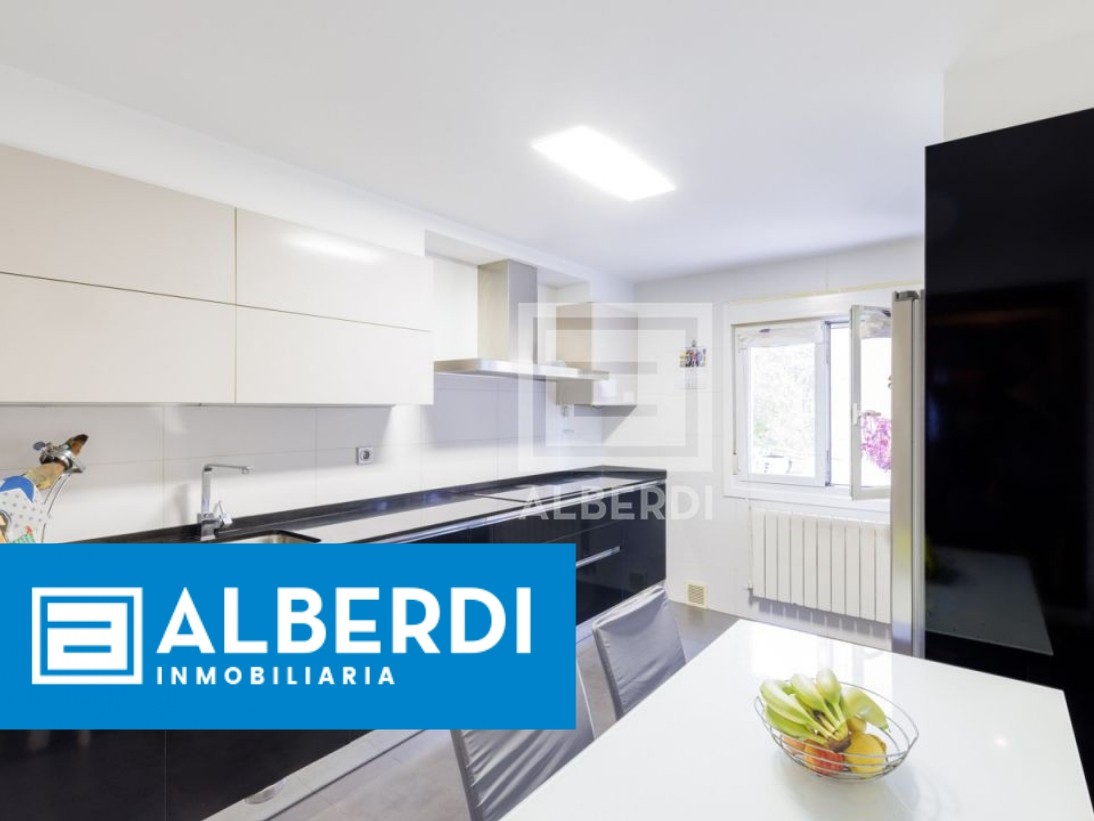 Alberdi Inmobiliaria: egoera onean dagoen etxebizitza Txalonerreka auzoan