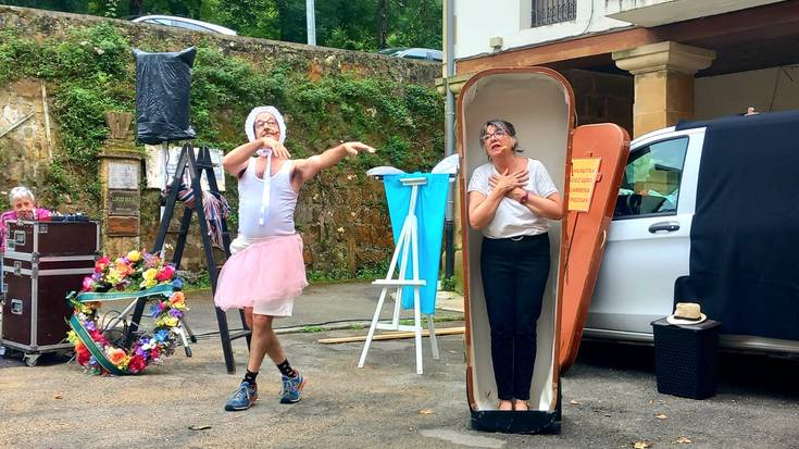 Trapu Zaharraren agurreko ikuskizuna, bihar Odietan