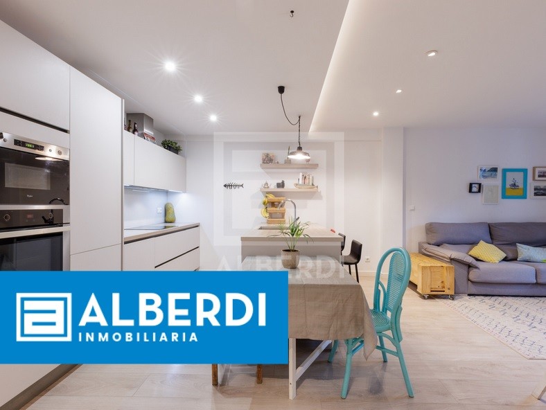 Alberdi Inmobiliaria: eraberritutako etxebizitza Santa Klara kalean