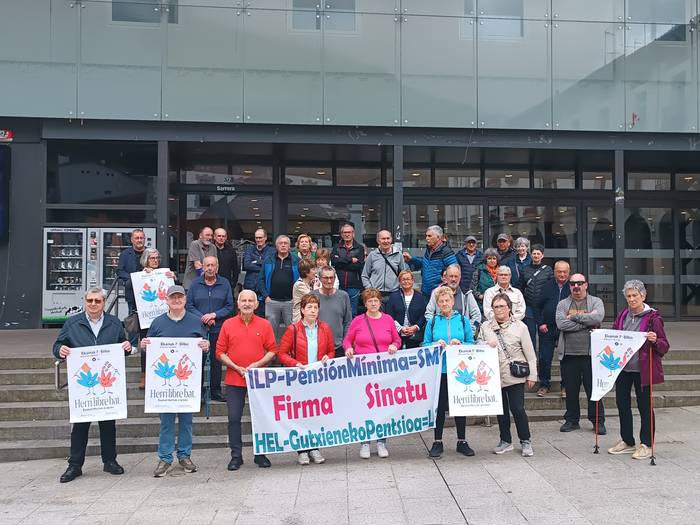 Gure Esku dagoren manifestazioari babesa eman dio Azpeitiko Jubilatuen eta Pentsiodunen plataformak