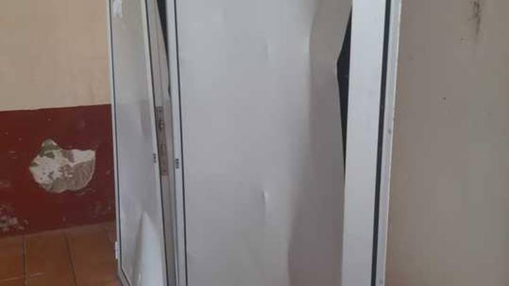 Jadarreko bizilagunak, atarietako kalteen aurrean