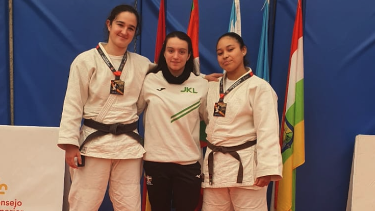 Naiara Villasantek urrezko domina lortu du Espainiako Superkopako jardunaldian