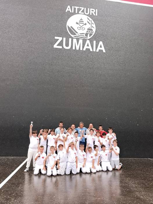 Ikasturteari amaiera eman dio pilota eskolak