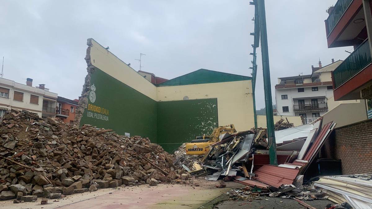 Trafiko mozketak izango dira bihar eta hurrengo astean frontoia eraisteko lanengatik