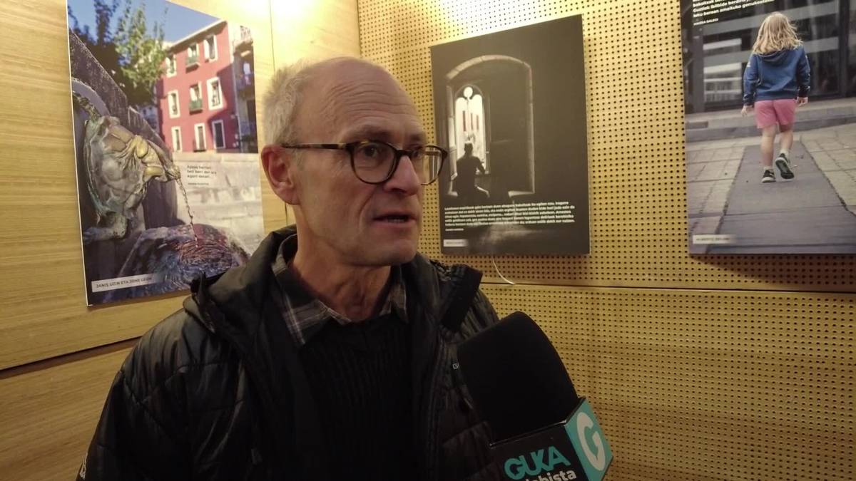 Iñigo Olarteri eta Oier Etxeberriari sariak banatuta, zabalik da Irudhitzen erakusketa