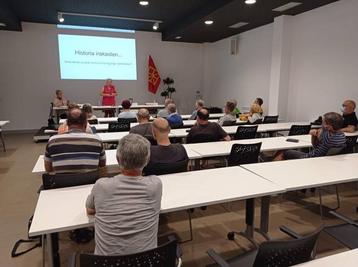 Euskal Herriaren historiari hezkuntzan ematen zaion trataeraz jardun dute