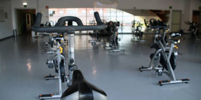 Izena eman daiteke Aritzbatalde kiroldegiko ikasturte berriko ikastaroetan