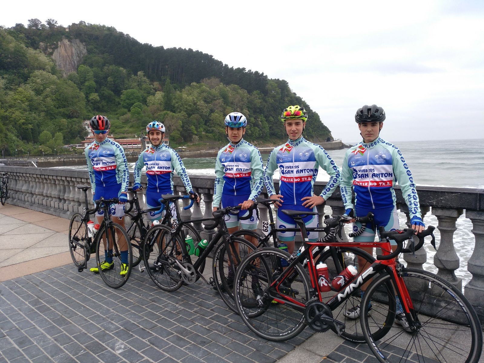 Kadeteak top10ean bigarren Zarautzen