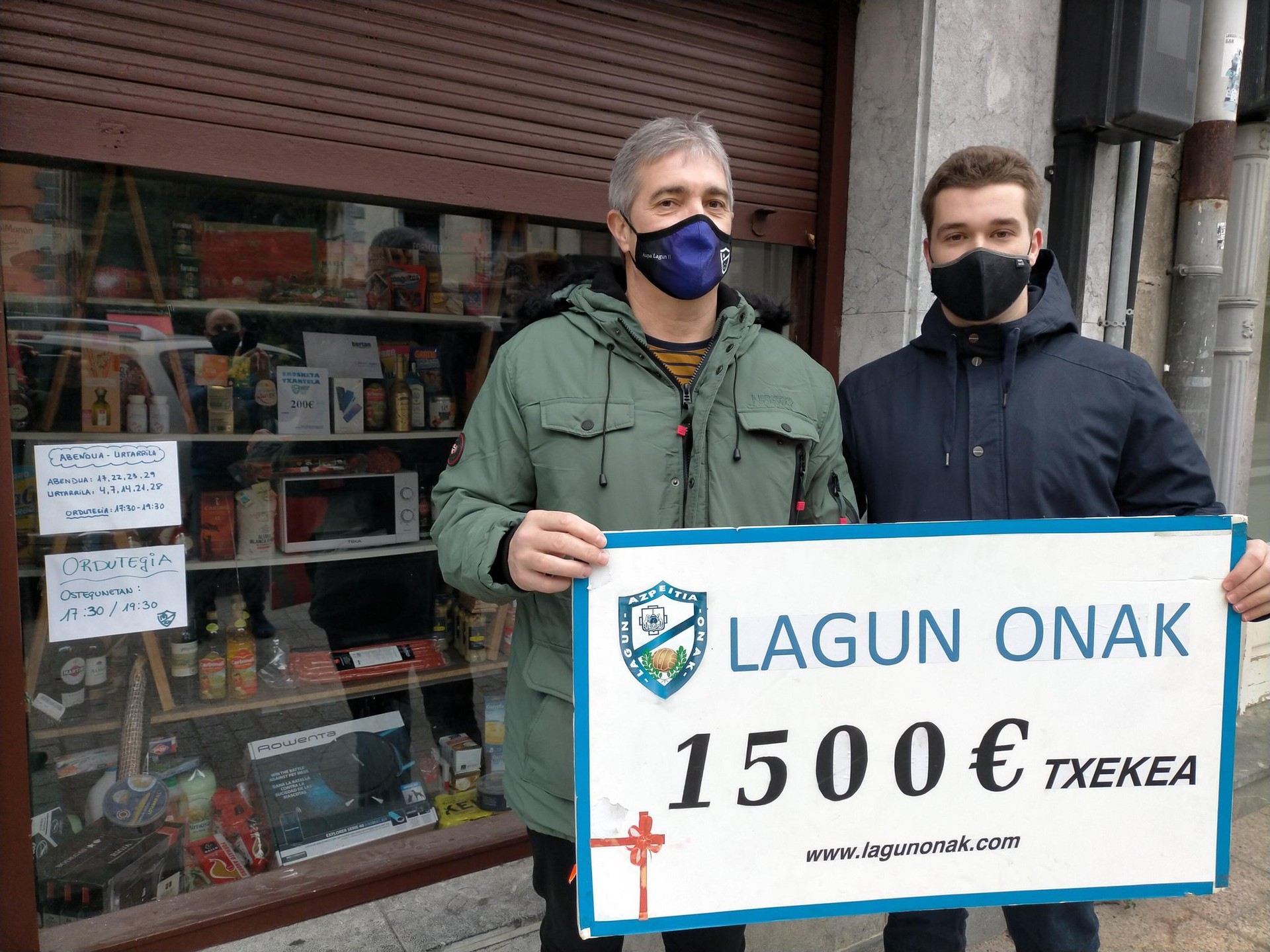 Lagun Onak futbol taldearen Gabonetako zozketak badu sariduna