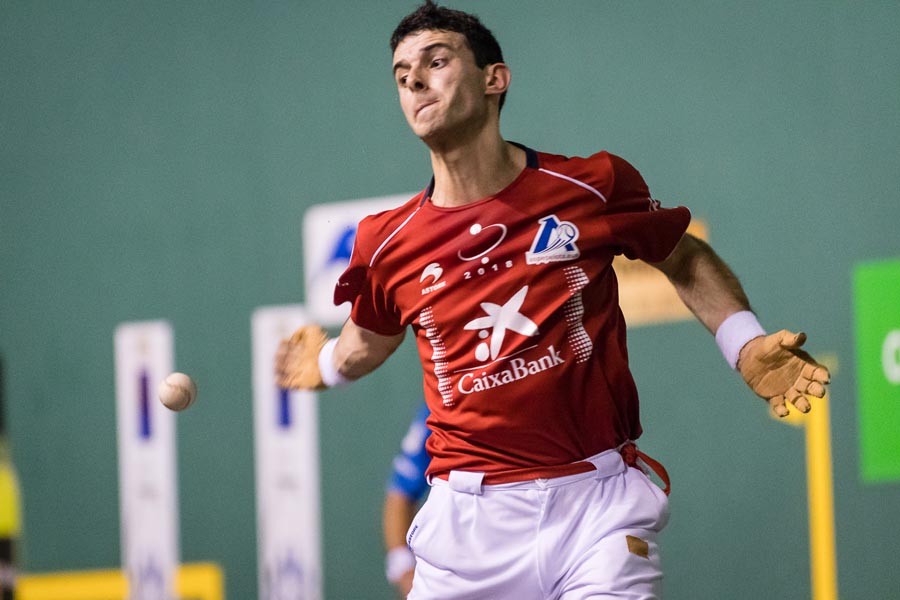 Profesionalen esku pilota jaialdia jokatuko da santelmoetan Aitzurin