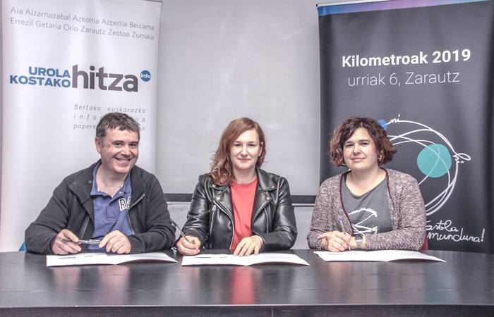 Kilometroen harira, hitzarmena sinatu dute HITZAk eta Zarauzko Ikastolak