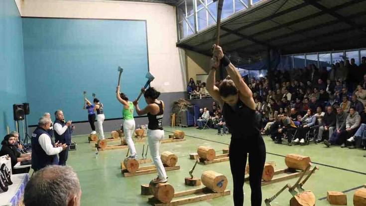 Nerea Arruti eta Unai Goitia gailendu dira Urdanetan aizkora eta ingude txapelketetan