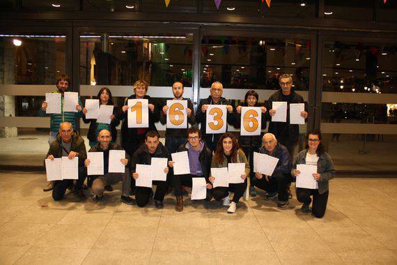 Azpeitiko apustu etxearen aurka, 1.636 herritarren sinadura bildu ditu Elkar-ekin taldeak hilabetean