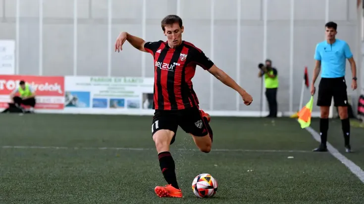 Beñat Leiza atzelaria fitxatu du Lagun Onakek