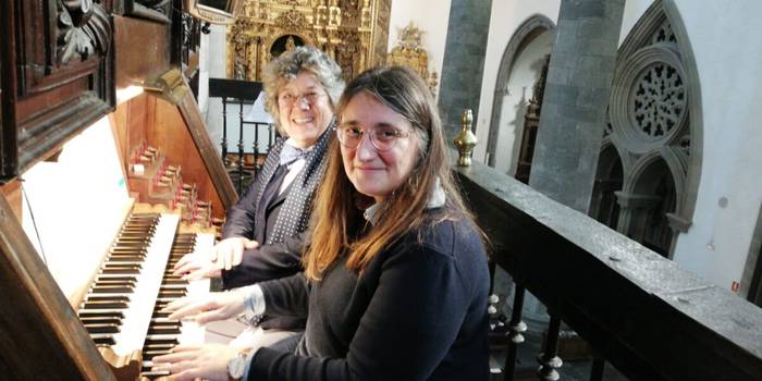 Itziar Urbietak eta Loreto Fernandezek organo kontzertua eskaini dute Azpeitiko parrokian