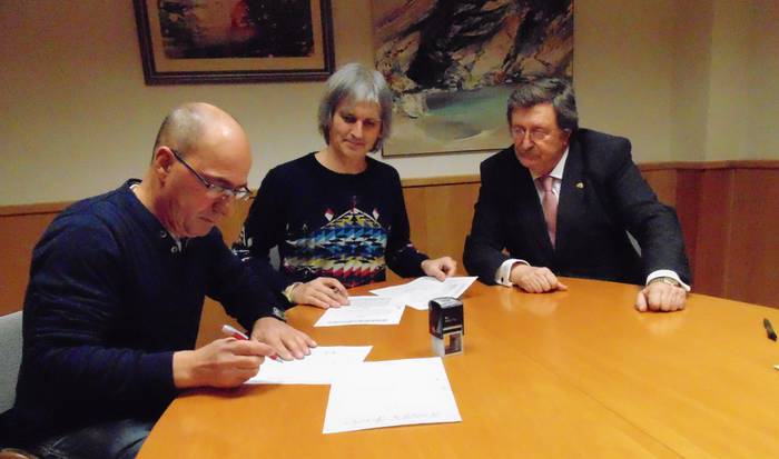 Gipuzkoako Futbol Federazioak 100.000 euroko laguntza emango du Aita Mari futbol zelaiko azpiegiturak hobetzeko