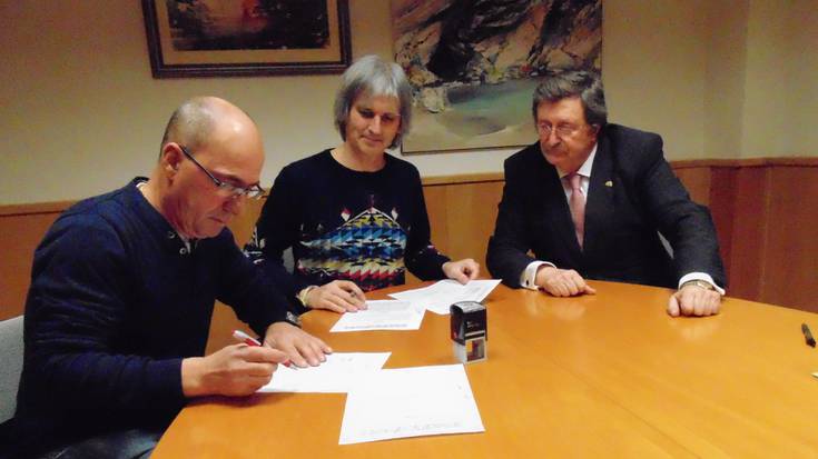 Gipuzkoako Futbol Federazioak 100.000 euroko laguntza emango du Aita Mari futbol zelaiko azpiegiturak hobetzeko