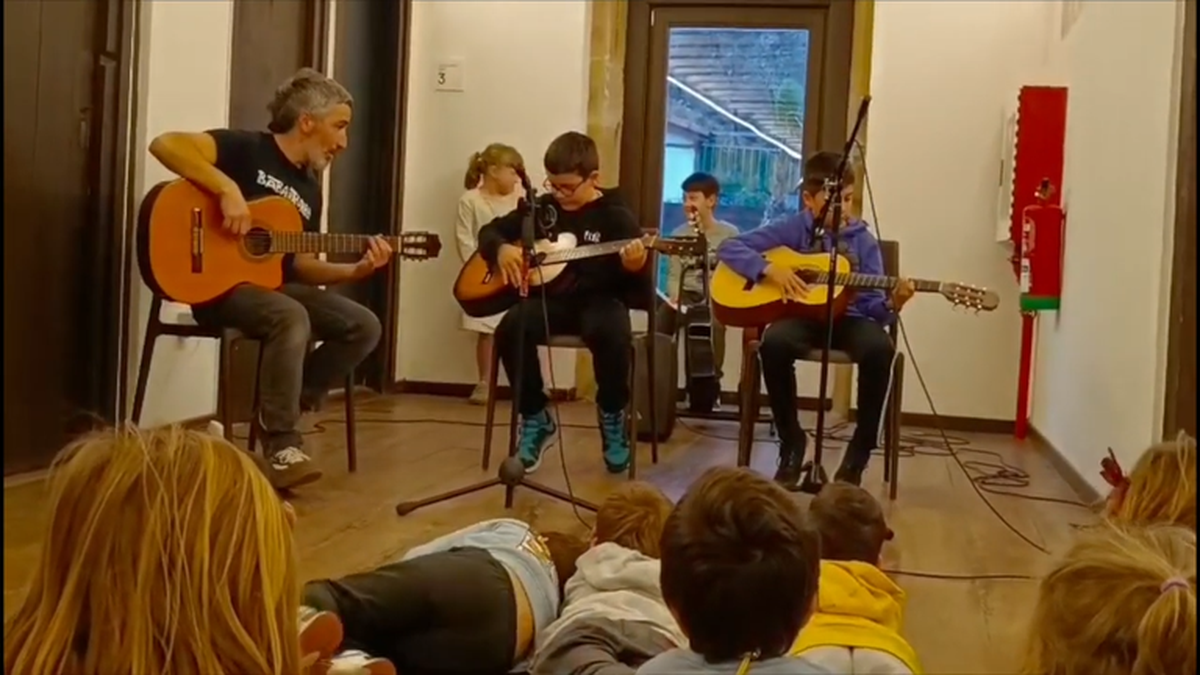 Ate irekien jardunaldiak egingo ditu Musika eta Dantza Eskolak datorren astean