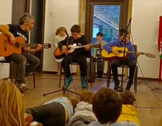 Komentua alaitasunez bete dute Musika eta Dantza Eskolako ikasleek
