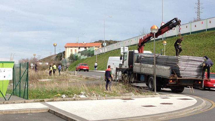 Frontoia eraikitzen hasteko aurrelanak hasi dira