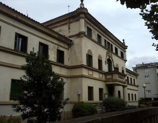 Azoka solidarioa antolatu dute ostiralerako, Ebro Etxean