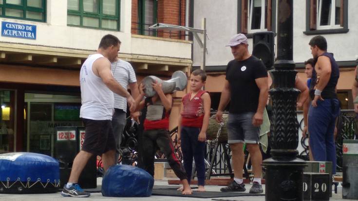 Aste honetan ere ez da herri kirol erakustaldirik egingo