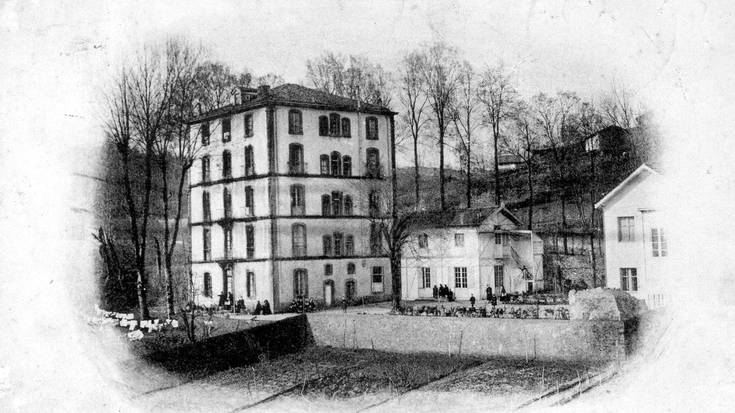 Villa Manuelan ursulinek irakasten zutenekoa