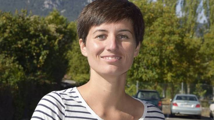 'Aingeruak eta neskameak' liburua aurkeztuko dute