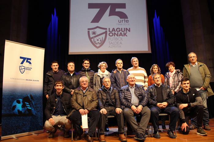 Lagun Onakek 75. urtemugako afaria egingo du azaroaren 29an