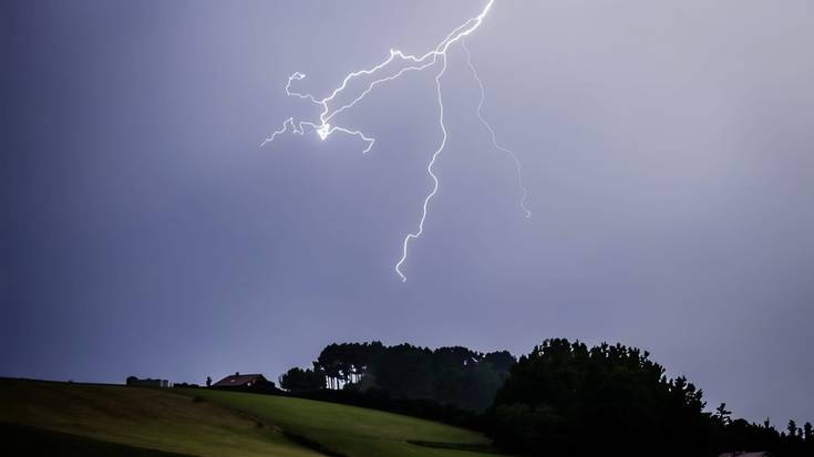 Tximisten ikuskizun harrigarria izan da bart