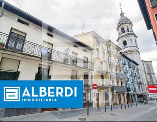 Alberdi Inmobiliaria: etxebizitza salgai Aizkibel kalean