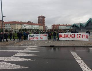 Lan mahai bateratu bat eratzeko proposamena helarazi die Balenciagako enpresa batzordeak erakundeei