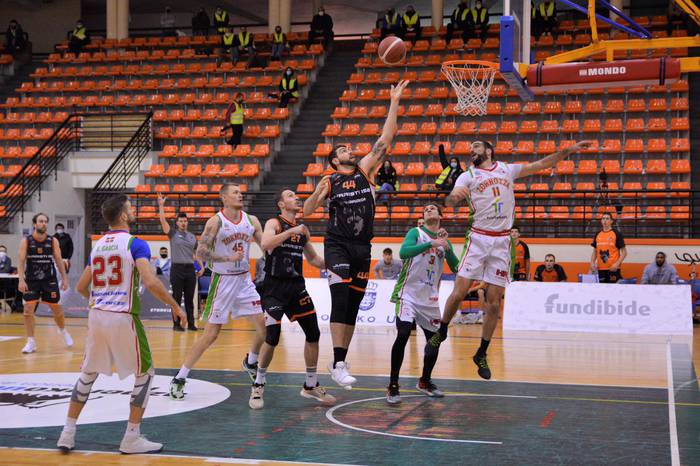 Zilarrezko LEB Kopako finalera sailkatu da Juaristi ISB taldea