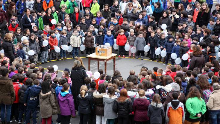 Bakearen astea egin dute Iraurgi Ikastetxean