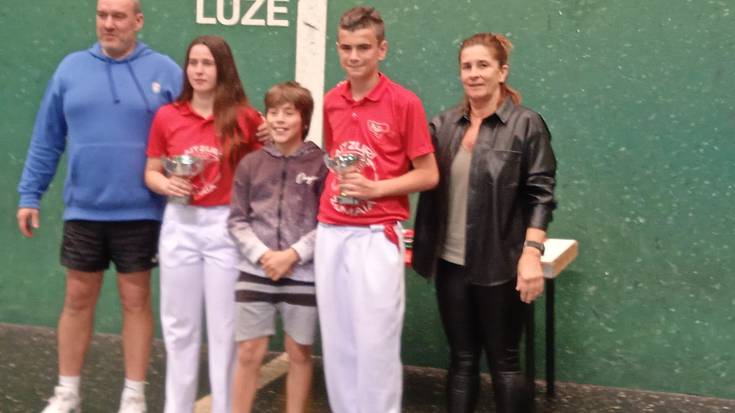 Gipuzkoako Txapelketari ekingo diote Zumaiako zesta-punta jokalariek