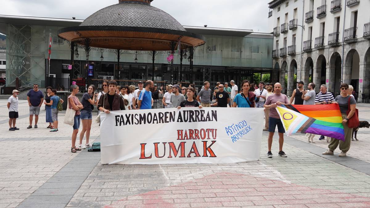 Lumak harrotzeko deia lau haizetara zabaldu dute, LGTBIQ+ Harrotasunaren Nazioarteko Egunean