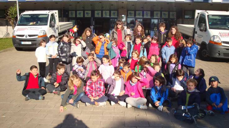 Txuri Urdinen patinatzeko bi irteera antolatu ditu Ludotekak