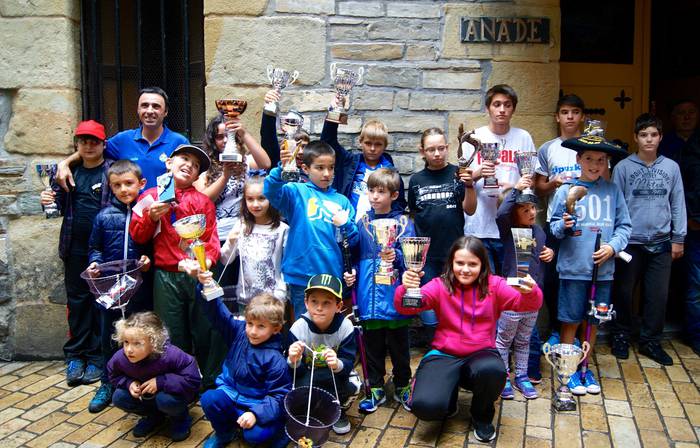 Anaderen 41. Arrain Txiki lehiaketa jokatu zen atzo