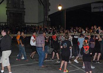 Sua itzaldu ostean ere, San Joan festekin jarraituko dute Urrestillan