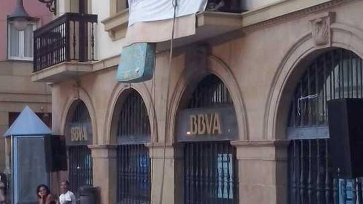 Irudietan: Barsanti Teatroaren 'Kale Gorrian' antzezlana (Kalerki)