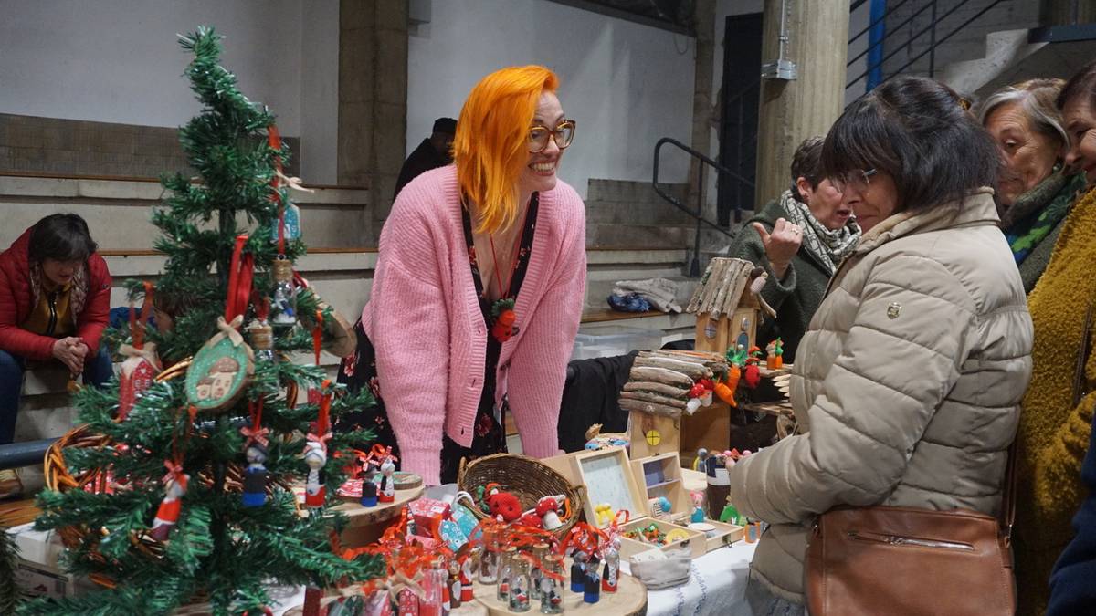 Jendetza elkartu da Aiako Gabonetako Azokan