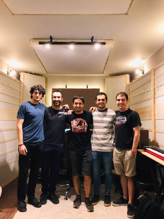 'Ez dago salbu inor', Biderbost taldearen lehen abestia