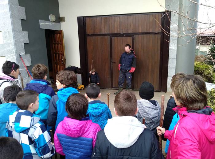 Jaiak: Santa eskea, Aian