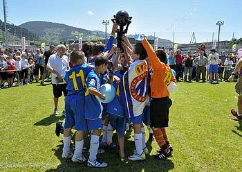 Iraurgi Cup 2013ri begira