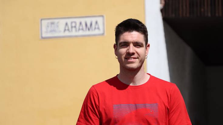 Iker Irribarria pilotari ohiak zabalduko du Añotako aurtengo txotx denboraldia