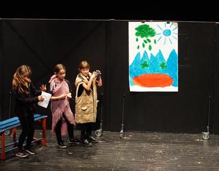 Eskola Antzerkia da protagonista aste honetan Topaketetan