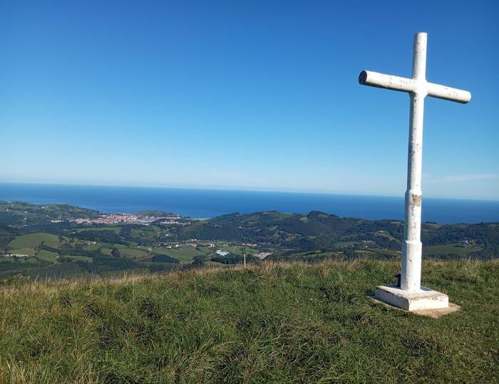 Baigerak mendi ibilaldia antolatu du zapaturako