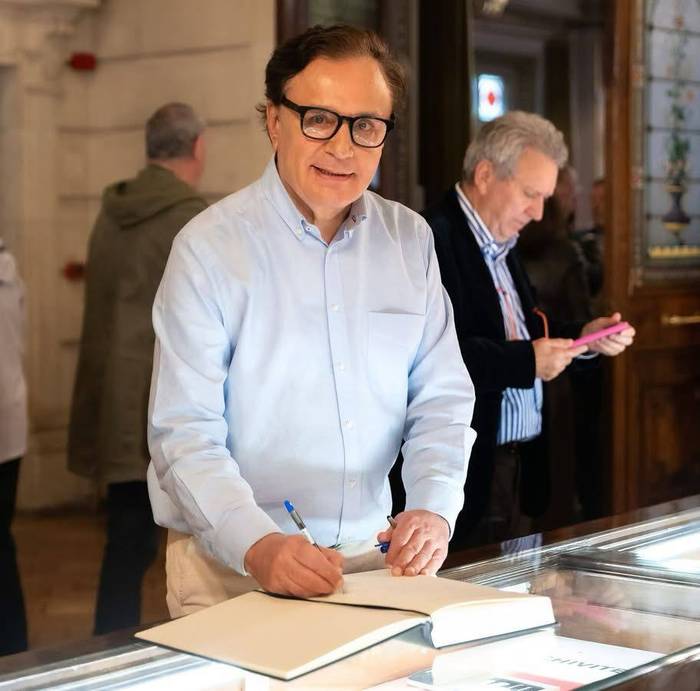 Iñaki Martinezek 'Manto de silencio' liburua aurkeztuko du Zazpin