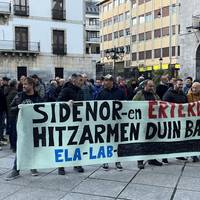 Elkarretaratzea: Sidenorreko langileen aldeko kontzentrazioa