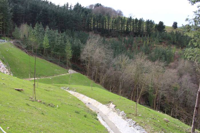 Azkoitiko Udalak lehiaketara atera du herri-bideen garbiketa zerbitzua